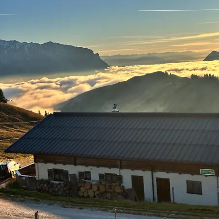 Lochner Alm Apartman *